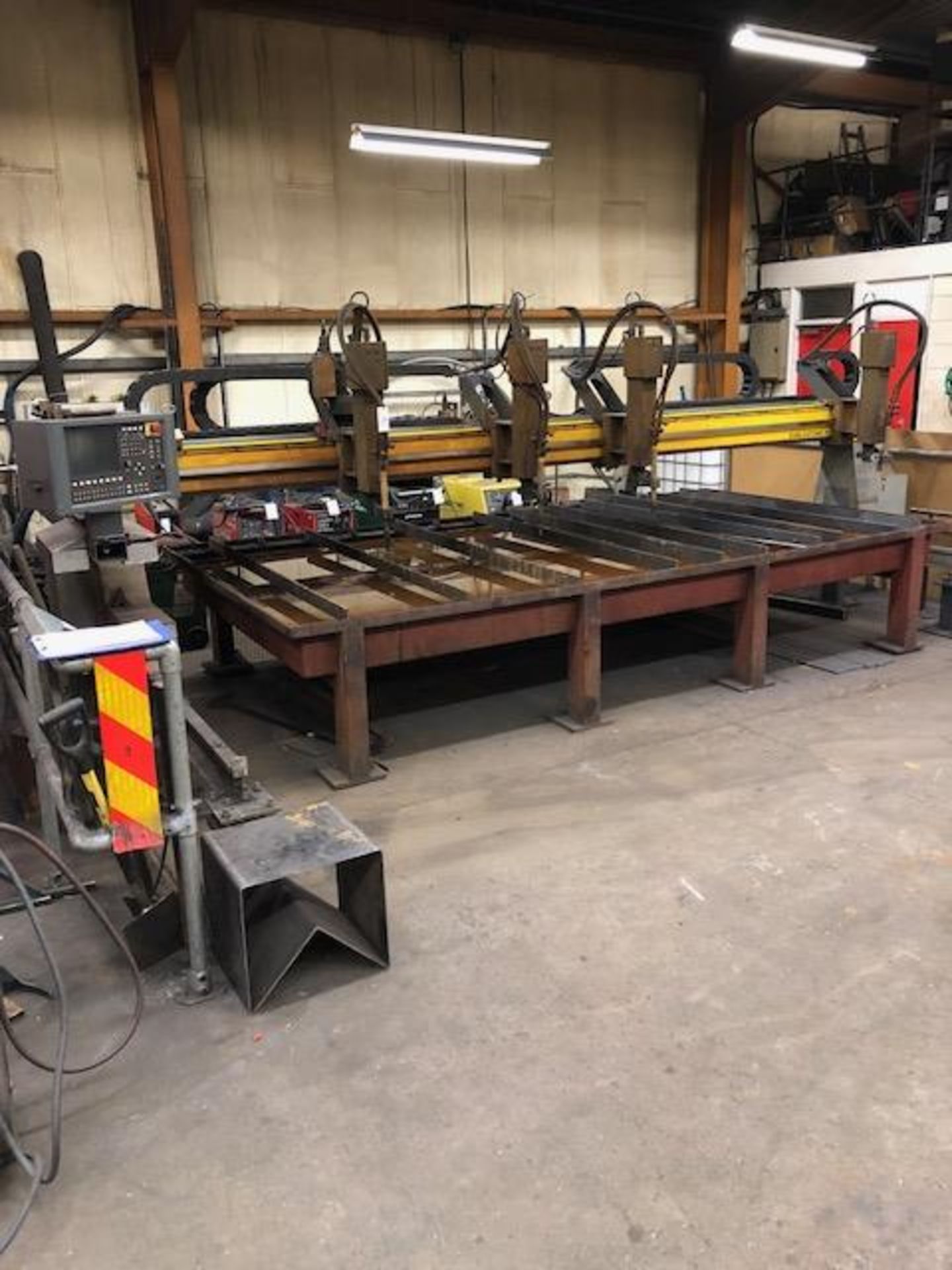 ESAB SUPEREX SXE-P 4000 R NCE 520 four head profile cutting system Project No: P29476-13 4000x2000mm