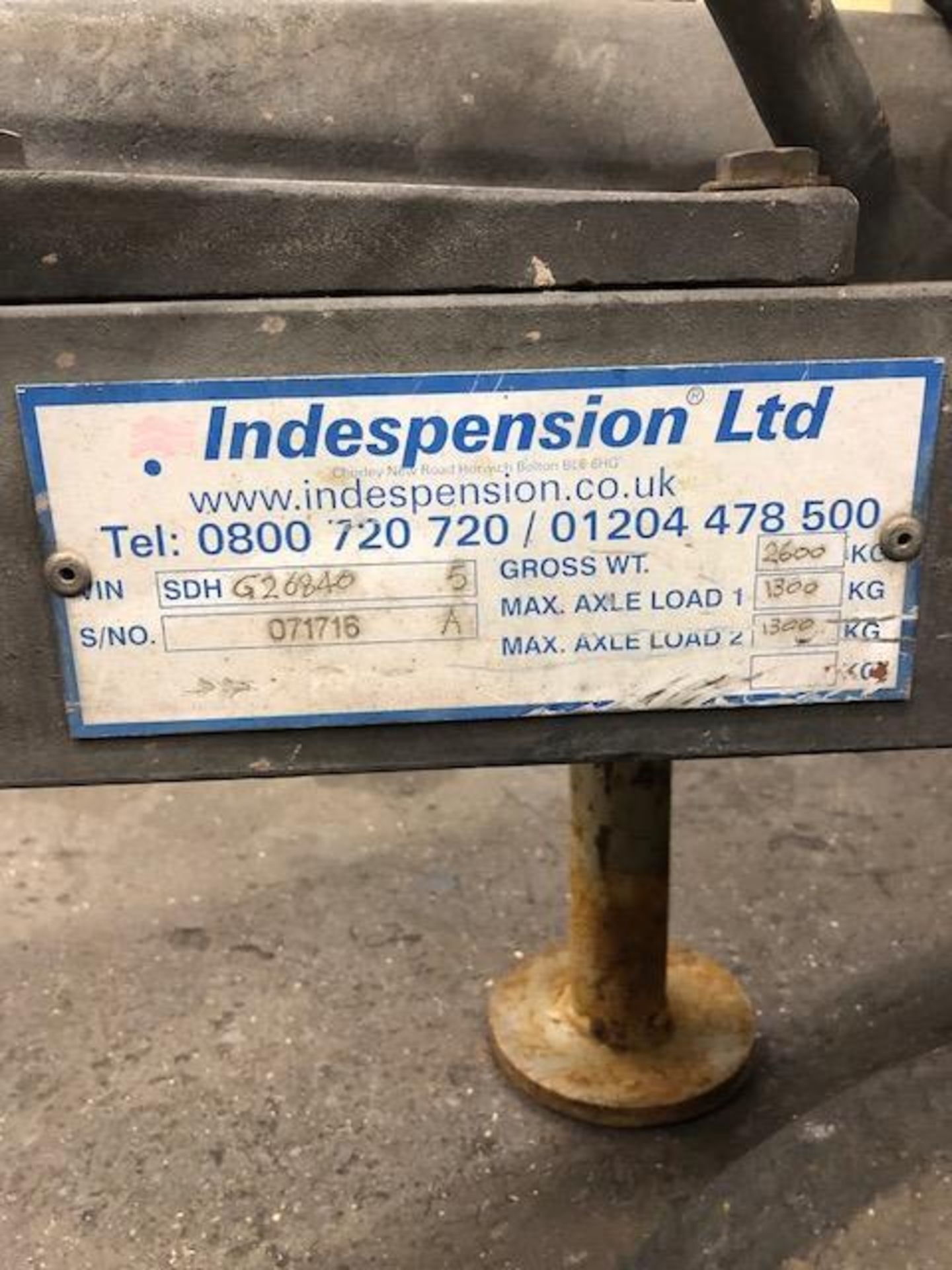 INDESPENSION twin axle 2600kg capacity site security workshop box trailer VIN: SDH G26846 s/no: 0717 - Image 2 of 4