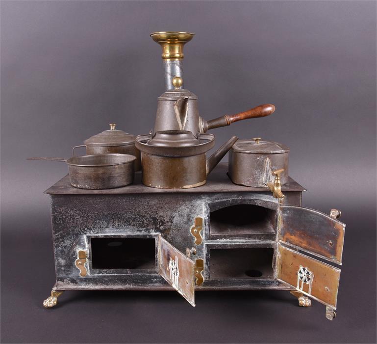 A Marklin tinplate Child’s Cooking range circa 1900, the oven with two pierced and one plain brass - Image 3 of 5