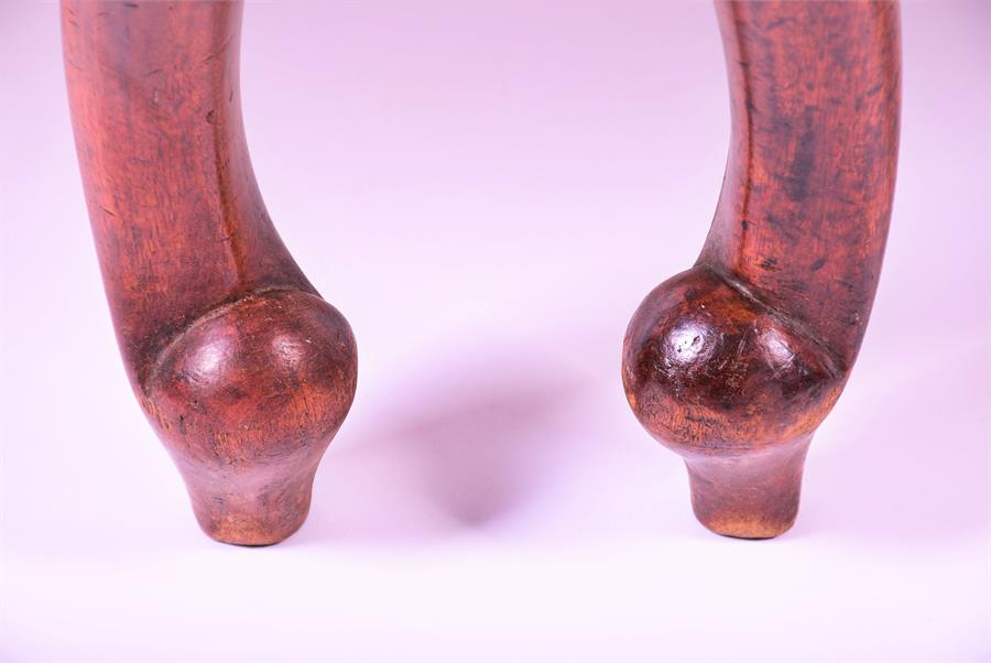 Two similar good quality 19th century carver arm chairs with turned ship's wheel backs one centrally - Image 5 of 6
