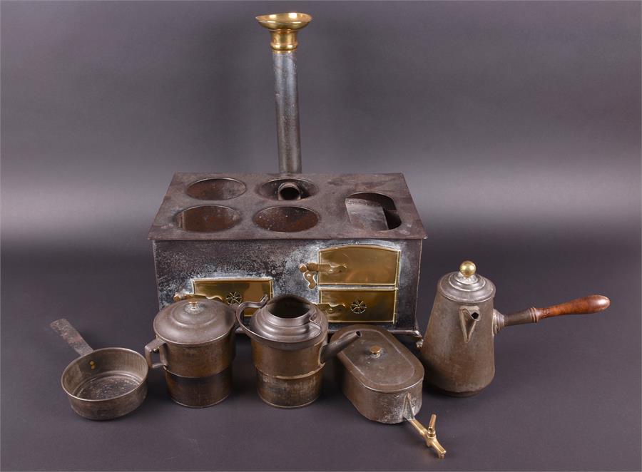 A Marklin tinplate Child’s Cooking range circa 1900, the oven with two pierced and one plain brass - Image 4 of 5