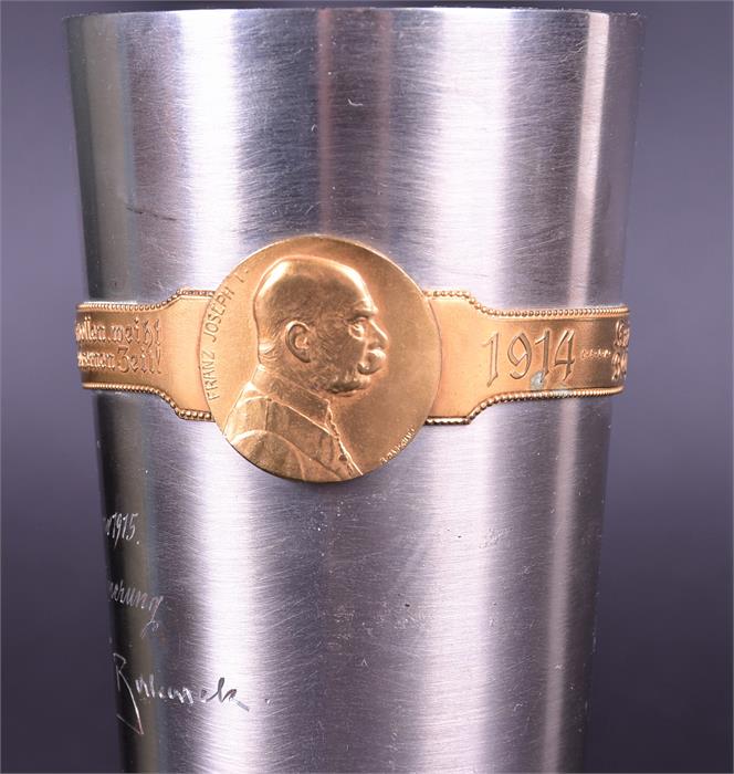 An unusual commemorative WWI ere German Kriegs-Becher goblet the base metal body with an applied - Image 3 of 5