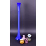 An opalescent vaseline glass Jack-in-the-pulpit vase 14cm high, together with two further small