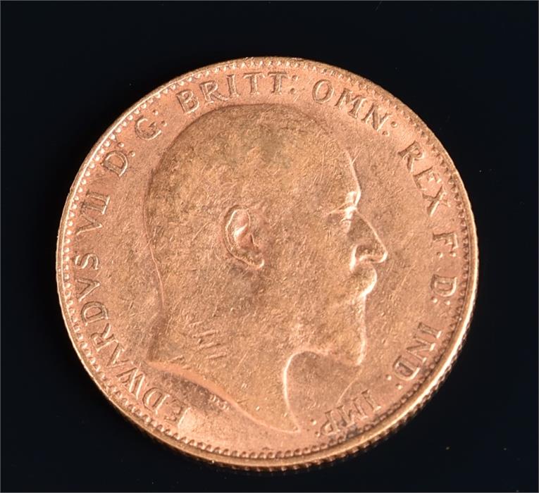 An Edwardian gold full sovereign, 1910 - Image 2 of 2