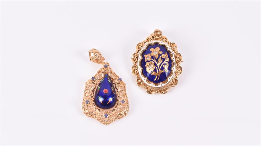 An 18ct yellow gold, enamel and sapphire pendant inset with pear-shaped enamel decorated in cobalt