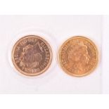 MIXED COINS, GREAT BRITAIN. Elizabeth II, Half Sovereigns, 2001, 2003 With presentation boxes. (2