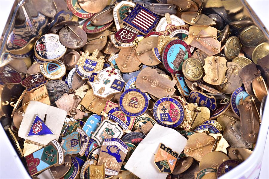 A large collection of brass and enamel pin badges  to include many bowling club examples. - Image 3 of 4