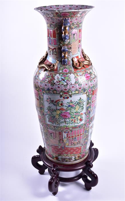 A very large floor standing 20th century Chinese porcelain famille rose vase decorated with hand - Image 7 of 10