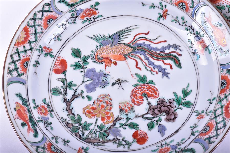 A set of six late 18th/early 19th century Chinese famille verte plates  together with a charger, all - Image 14 of 20