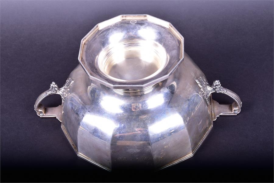 A large George V silver rose bowl Sheffield 1928 by Mappin & Webb, of dodecagonal shape with twin - Image 8 of 10