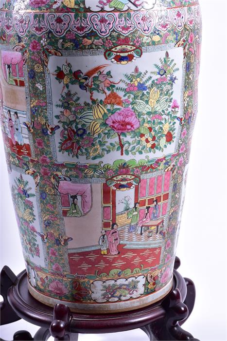 A very large floor standing 20th century Chinese porcelain famille rose vase decorated with hand - Image 10 of 10