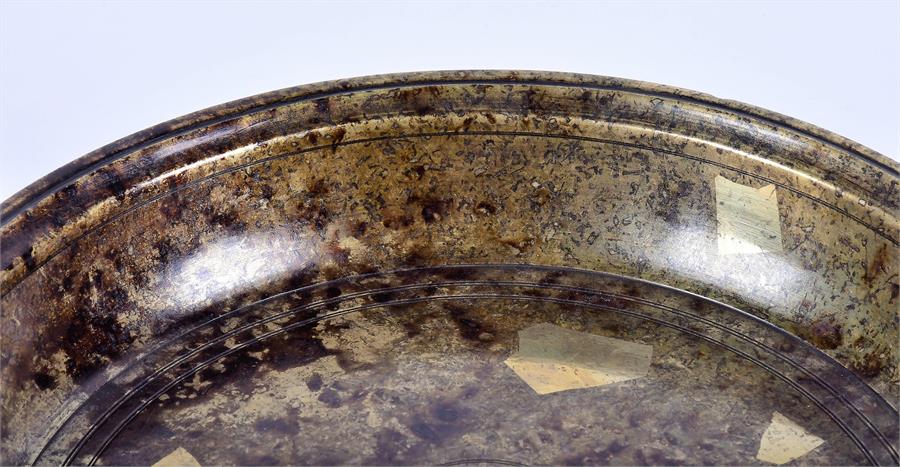 A late 19th/early 20th century Chinese bronze bowl with speckled gilt interior and circular ridged - Image 5 of 6