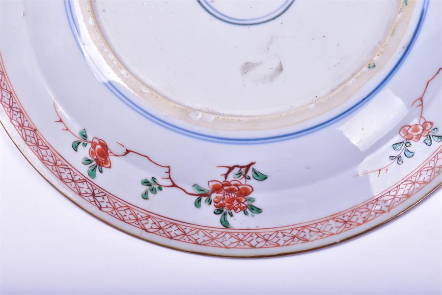 A set of six late 18th/early 19th century Chinese famille verte plates  together with a charger, all - Image 13 of 20