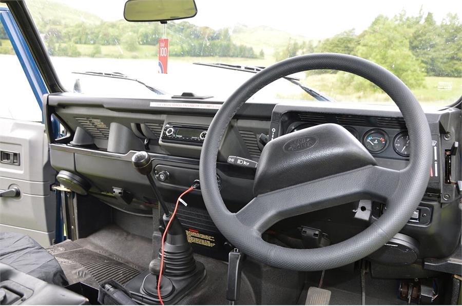 2001 LandRover Defender TD5, 110, ex RAF Genuine LandRover ‘Specialist Vehicle’, 11 seats with - Image 8 of 32