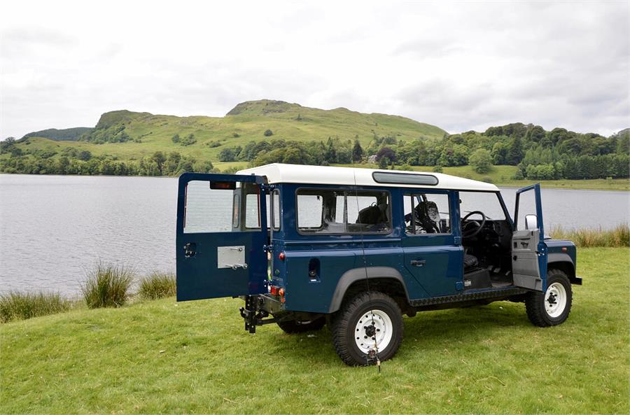 2001 LandRover Defender TD5, 110, ex RAF Genuine LandRover ‘Specialist Vehicle’, 11 seats with - Image 3 of 32