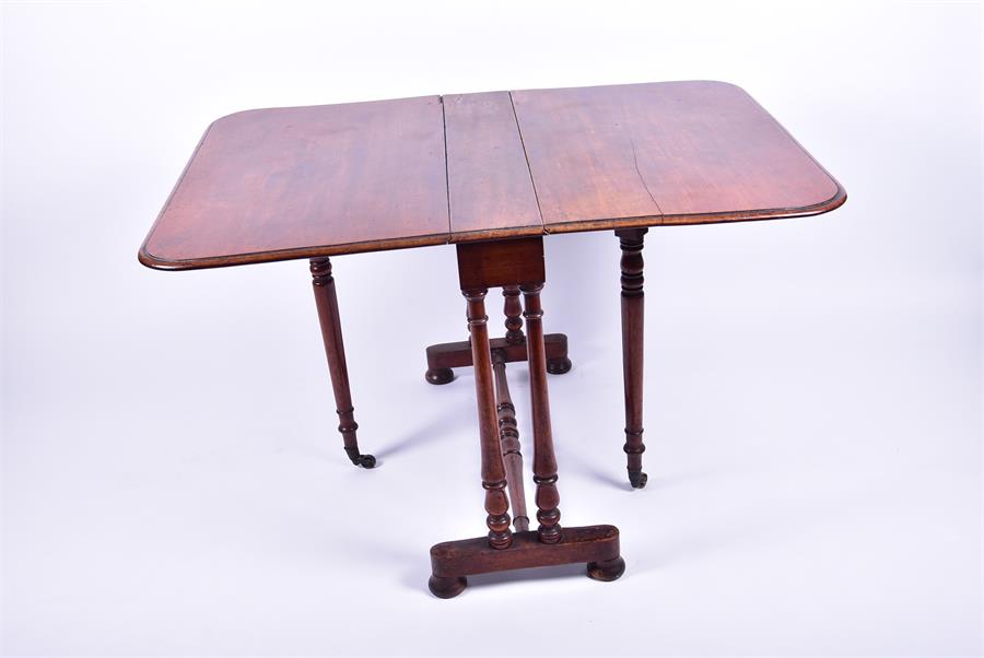 A 19th century mahogany Sutherland table on turned legs supported on block and bun feet, 91 cm - Image 3 of 5