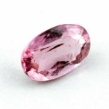 Rosa Turmalin, ca. 5,1 ct. Oval facettiert geschliffen, D. 13,5x 9 mm.