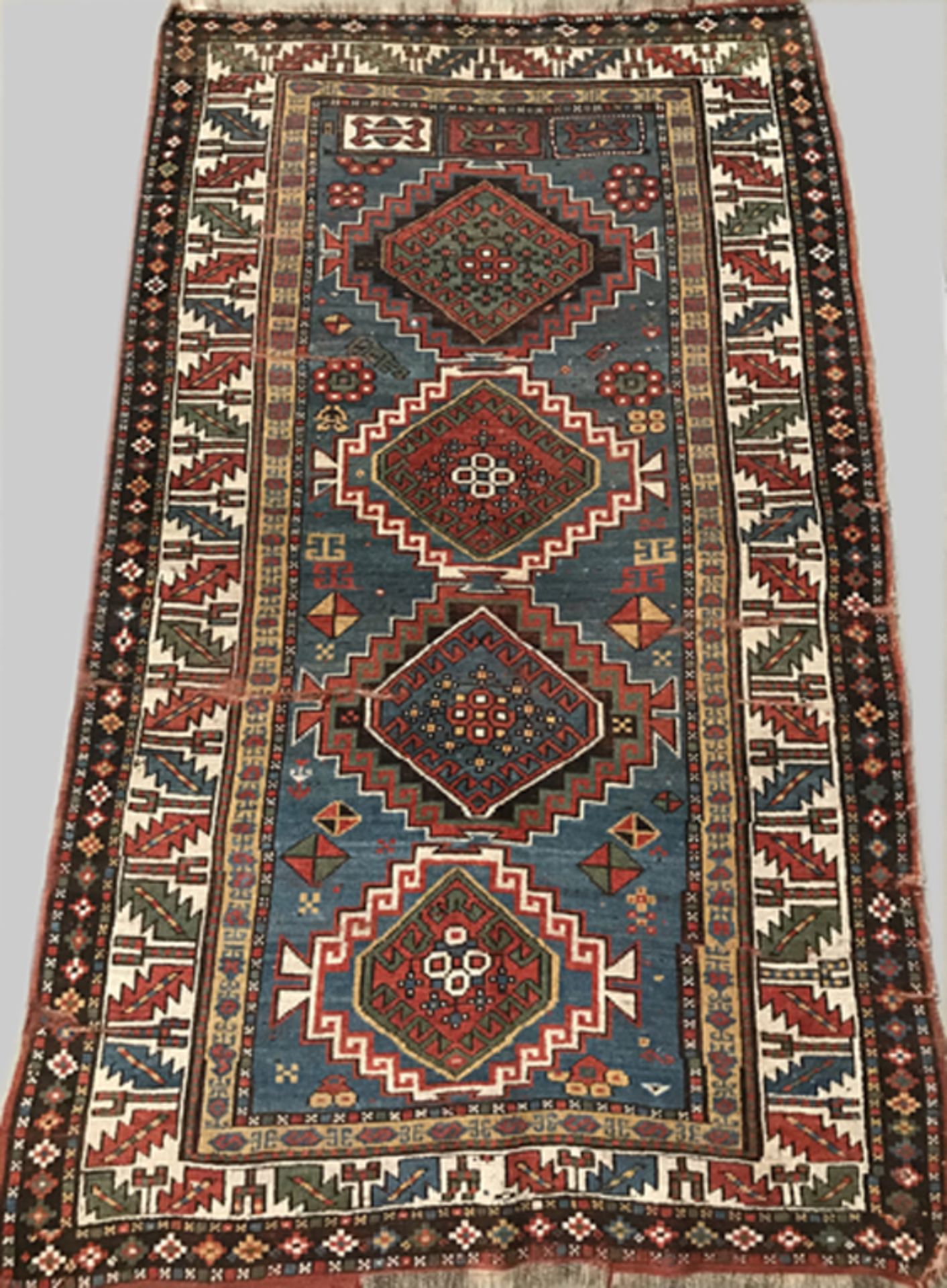 Kasak (um 1900), ca. 213x 127 cm. Altersbedingt EHZ 4.