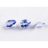 Drei qualitätvolle, hellblaue Ceylonsaphire, zus. ca. 2,85 ct.Verschiedene Schliffarten und l.