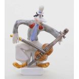 Strang, Peter (geb.1936 Meissen)Skulptur "Clown-Musiker" (Bassist). Bunt bemalt. Form-Nr. 60662.