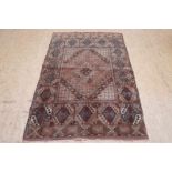 Tapijt, Bochara 180 x 116 cm. Bochara carpet 180 x 116 cm.