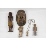 Diverse tribale objecten, o.a. Ibibio masker en Angola staand houten figuur en drie Romeinse stijl