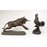 Twee bronzen sculpturen; Haan/Stier [2]