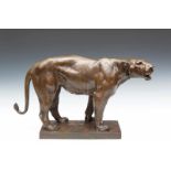 Josuë Dupon (1864-1935), bronzen sculptuur; Lopende tijger. Gesigneerd op de voet l. 57, h. 36