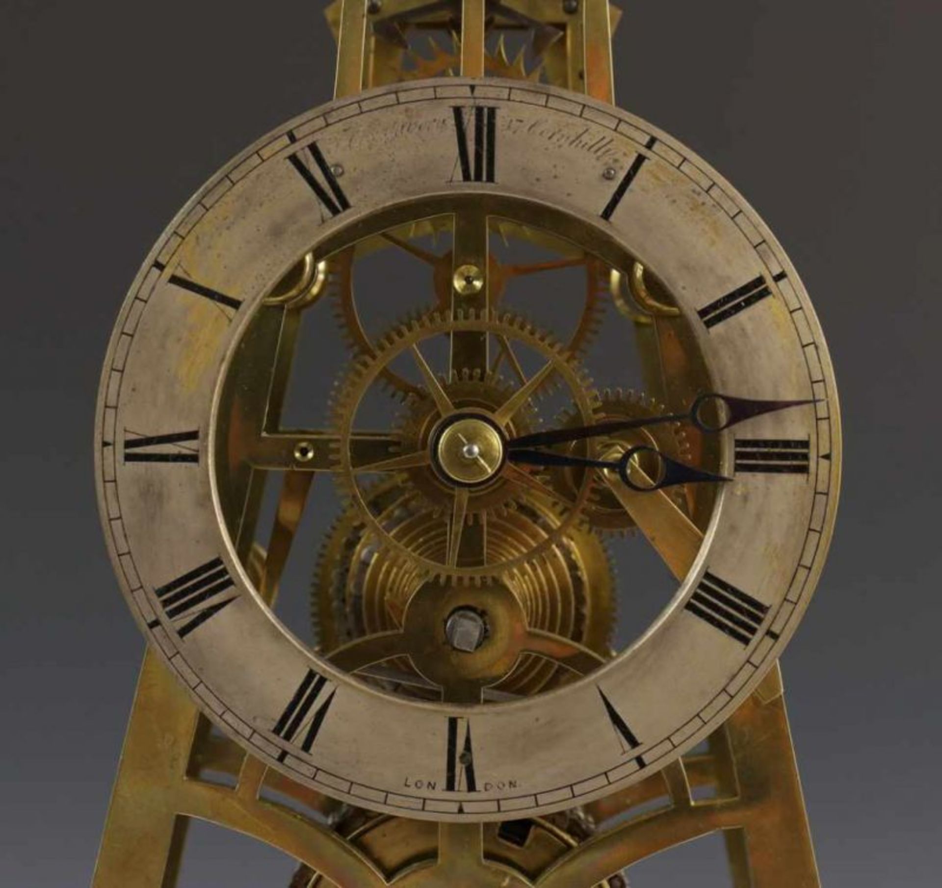 Engeland, messing ´skeleton´ klok, 1e helft 19e eeuw. Adres: J. Cox Savory, London. Onder (niet - Image 3 of 6