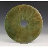 China, groen stenen ring 'bi' diam. 30 cm. [1]