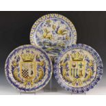 Drie majolica borden [3]