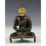 Nepal, gezeten Gautama Gautama, ca. 1900 in lotushouding met schaaltje in handen, gezeten op