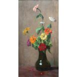 Jan Tiele (1884-1956) Bloemen in een vaas doek, gesign. r.o., 80 x 43 cm. [1]