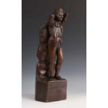 Bertus Stallmann, gestoken houten sculptuur; Arbeider h. 38 cm. [1]