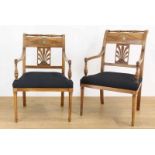 Paar mahoniehouten fauteuils, Charles X,Chapuis-stijl, met messing mascaron en -ruitvormig