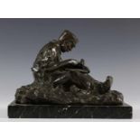 Jean Charteignon (werkzaam 19e/20e eeuw), bruin gepatineerd bronzen sculptuur, ca. 1900;Zittende