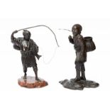 Japan, twee bronzen sculpturen, Meiji Periode;Visser. Eén met een gevangen karper in de armen en een