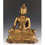 Thailand, goud gelakt bronzen sculptuur;Boeddha gezeten in bhumisparsamudra h. 49 cm. [1]