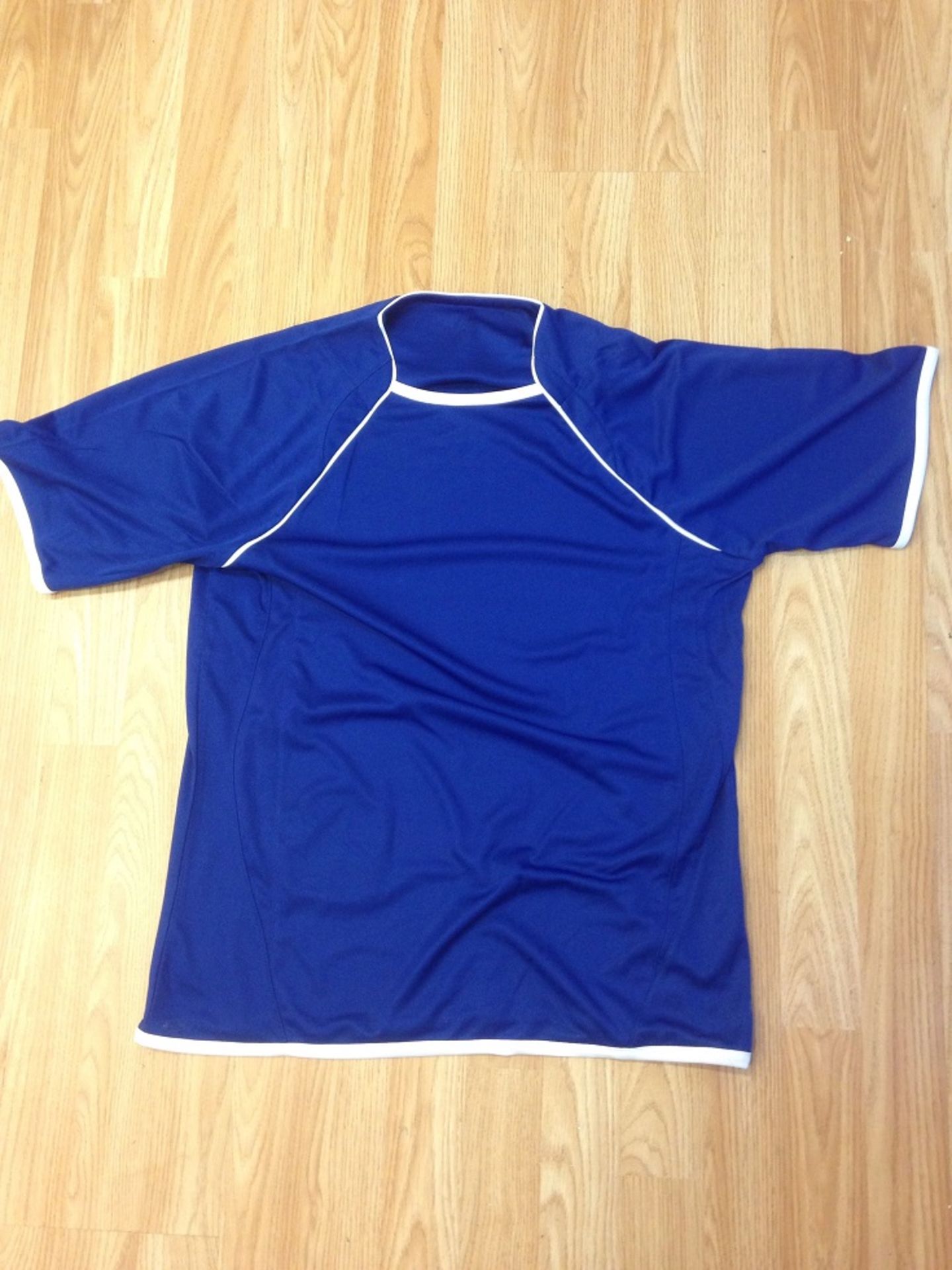 1 MIXED LOT OF 3XL AND XS ROYAL PLAIN FOOTBALL TOPS APPROX 12 PIECES
