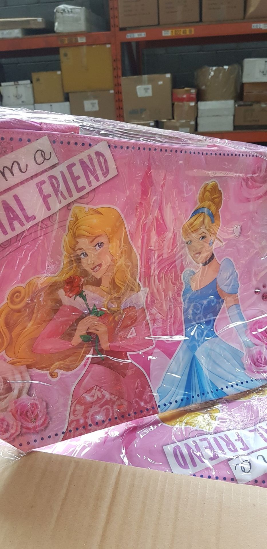 1 PACKAGED I AM A ROYAL FRIEND OVER THE SHOULDER DISNEY PRINCESS CHILDRENS BAG