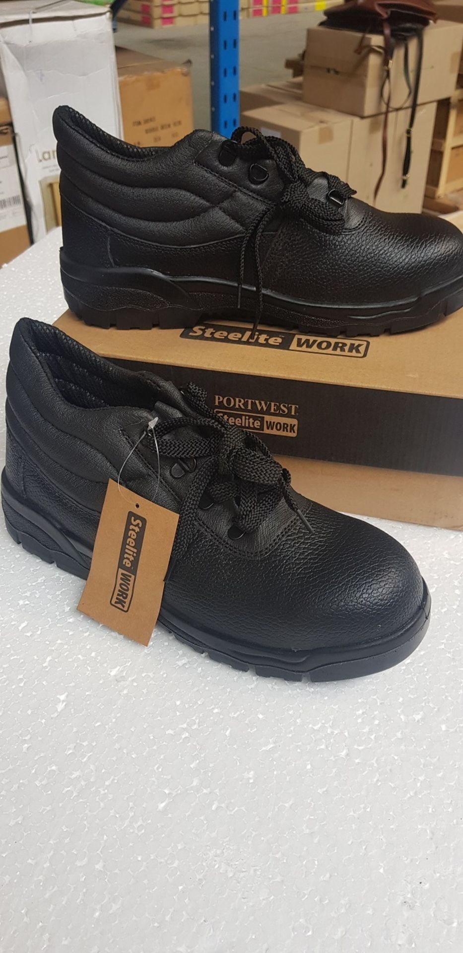 1 AS NEW PAIR OF STEELITE TOECAP SAFTEY BOOTS IN BLACK UK SIZE 10