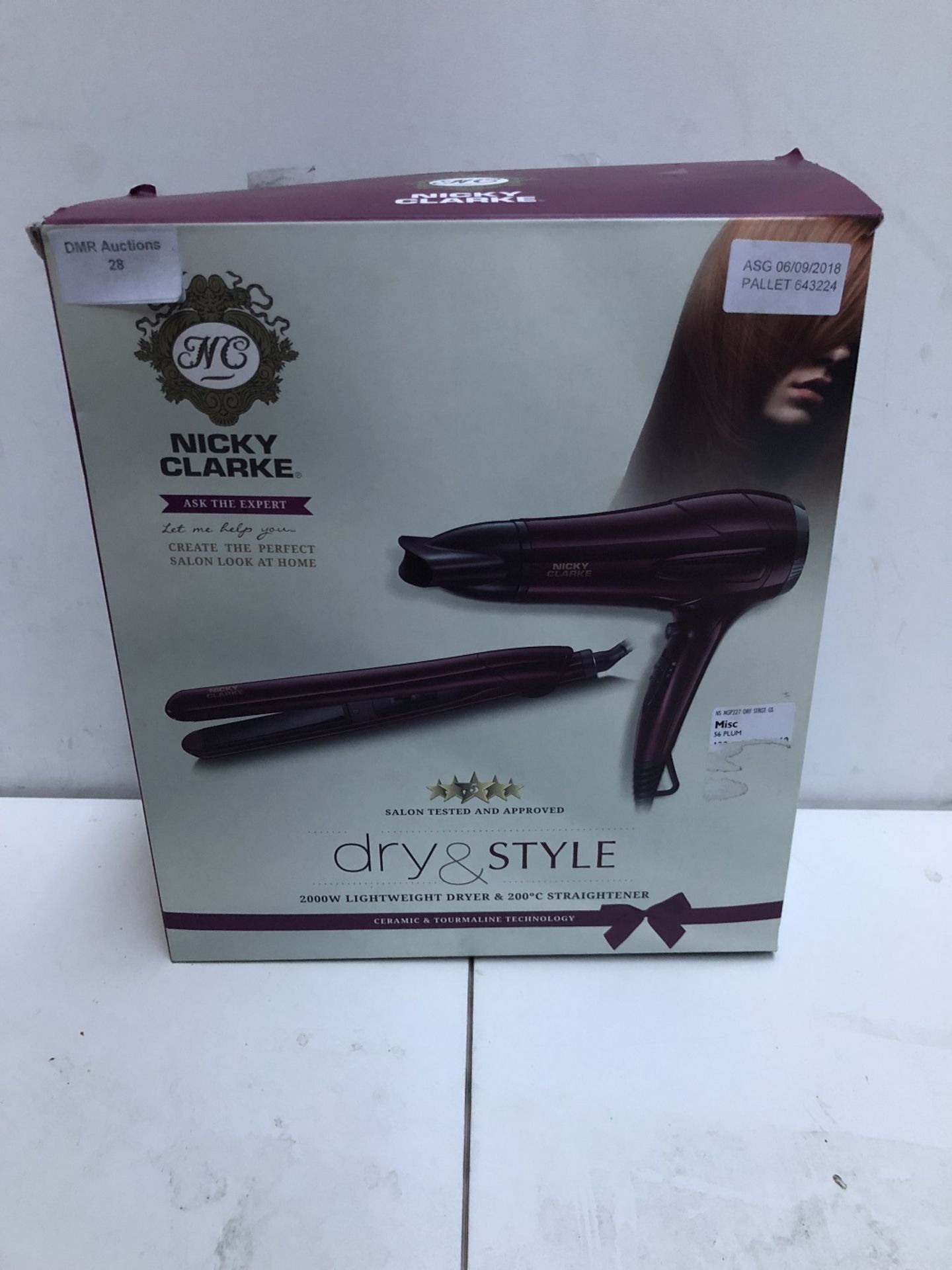 1 / NICKY CLARKE DRYER AND STRAIGHTENER GIFT SET RRP £37 / ASG 06/09/18 PALLET 643224 (VIEWING
