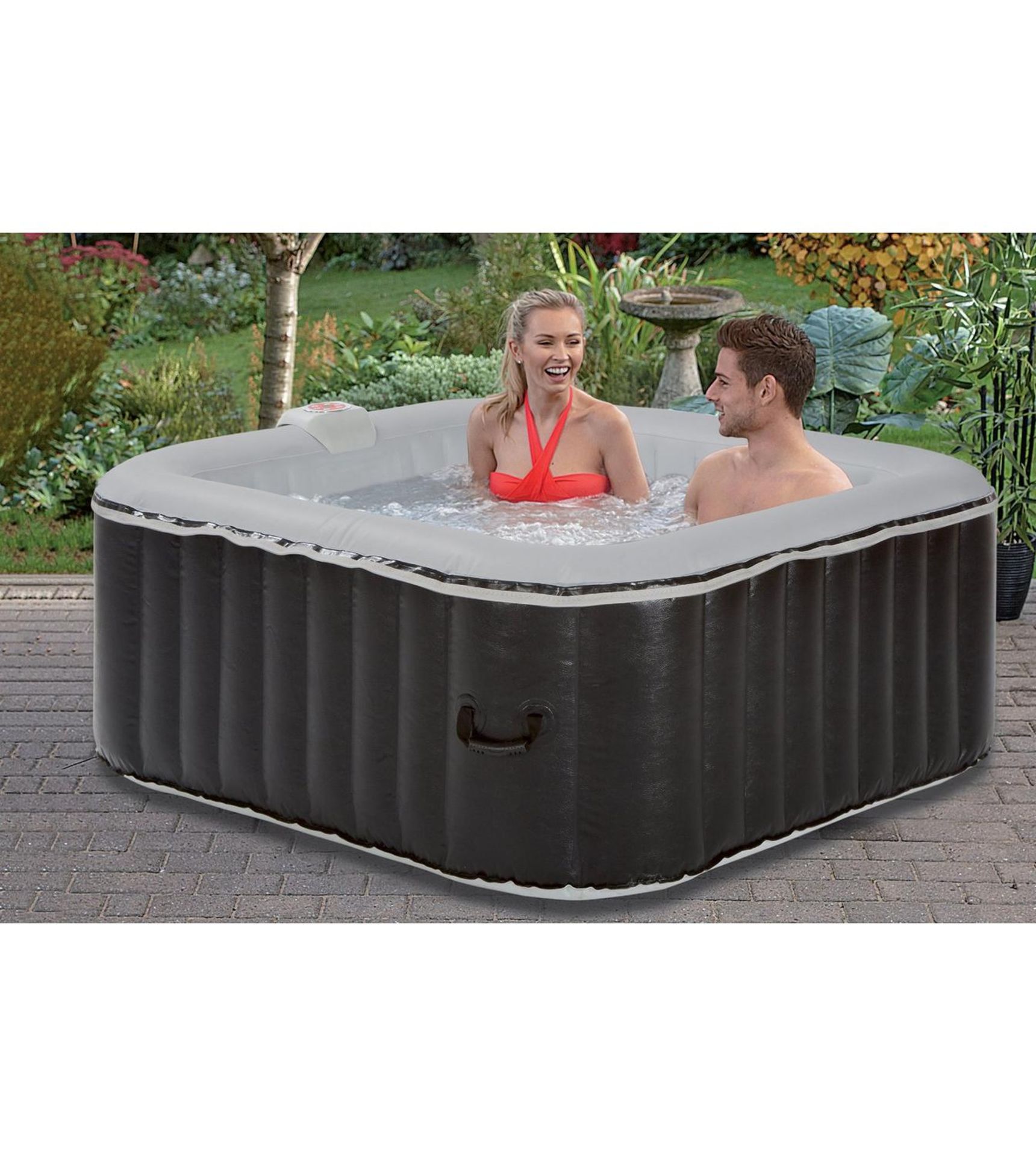 1 / BOXED HEATED INFLATABLE 4 SEATER SPA /RRP/ £50