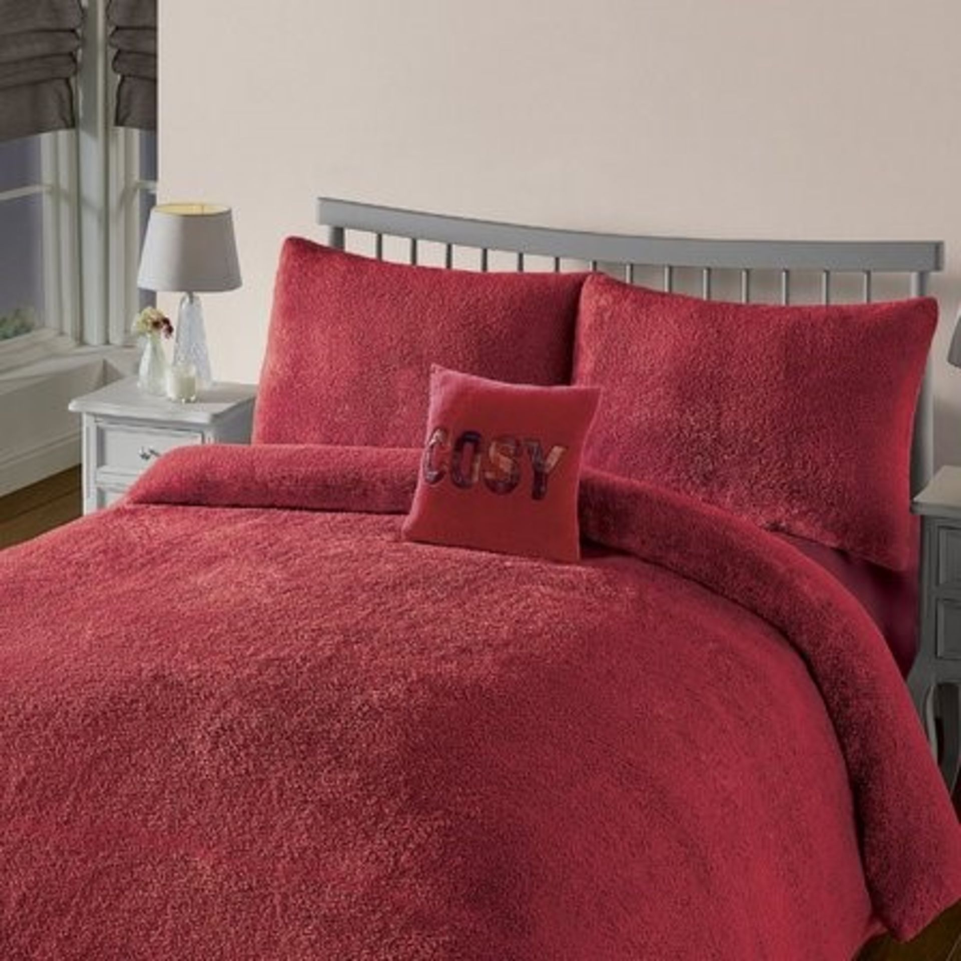 1 AS NEW BAGGED ULTRA COSY TEDDY FLEECE FITTED SINGLE SHEET IN RED (VIEWING HIGHLY RECOMMENDED)