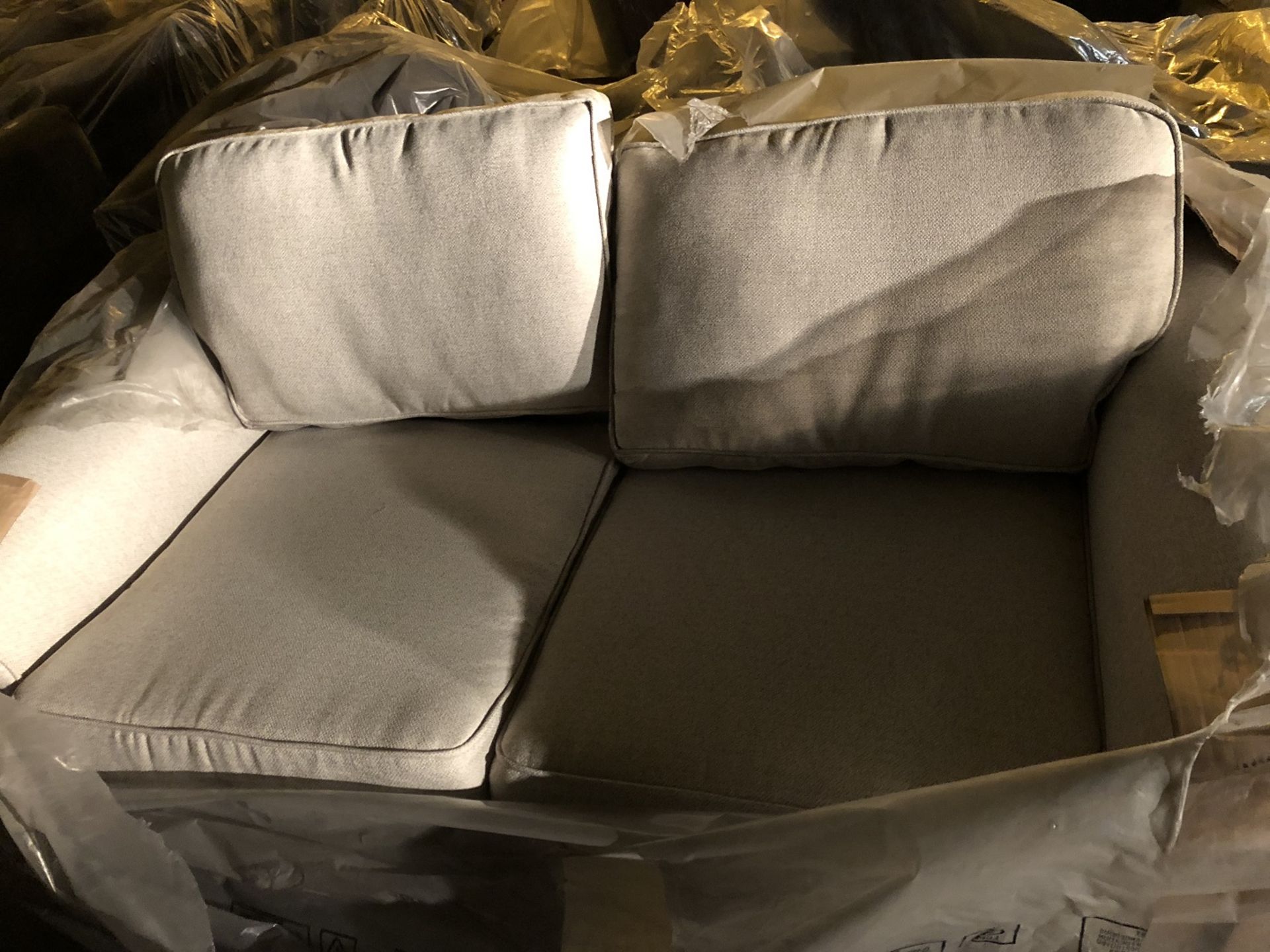 1 / BRAND NEW BAGGED EDIT SOFA BED IN AREZZO CREAM (VIEWING HIGHLY RECOMMENDED)