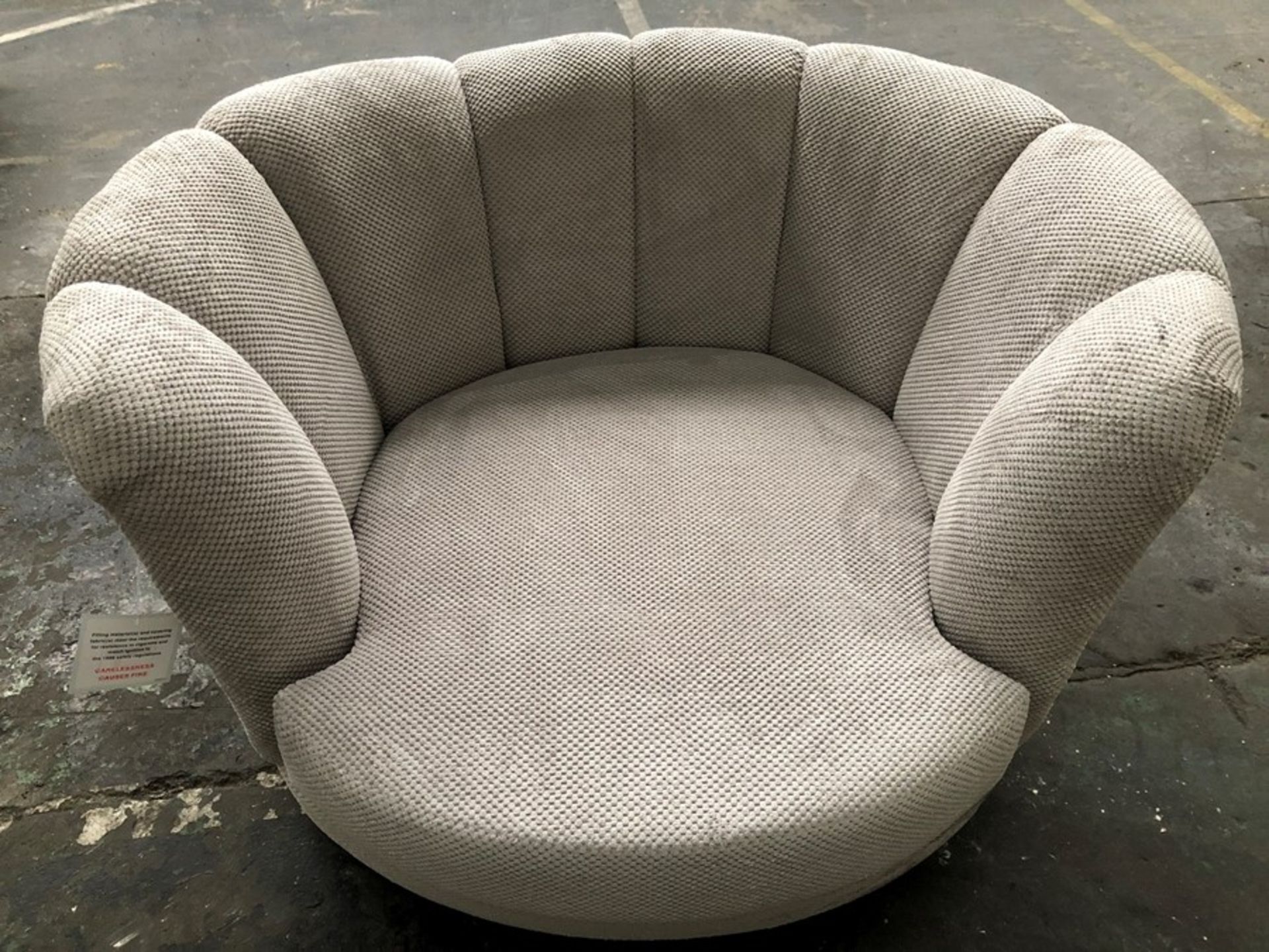 1 / BRAND NEW BAGGED FABB SOFAS JELLY SWIVEL CHAIR IN BRICK SILVER (VIEWING HIGHLY RECOMMENDED)