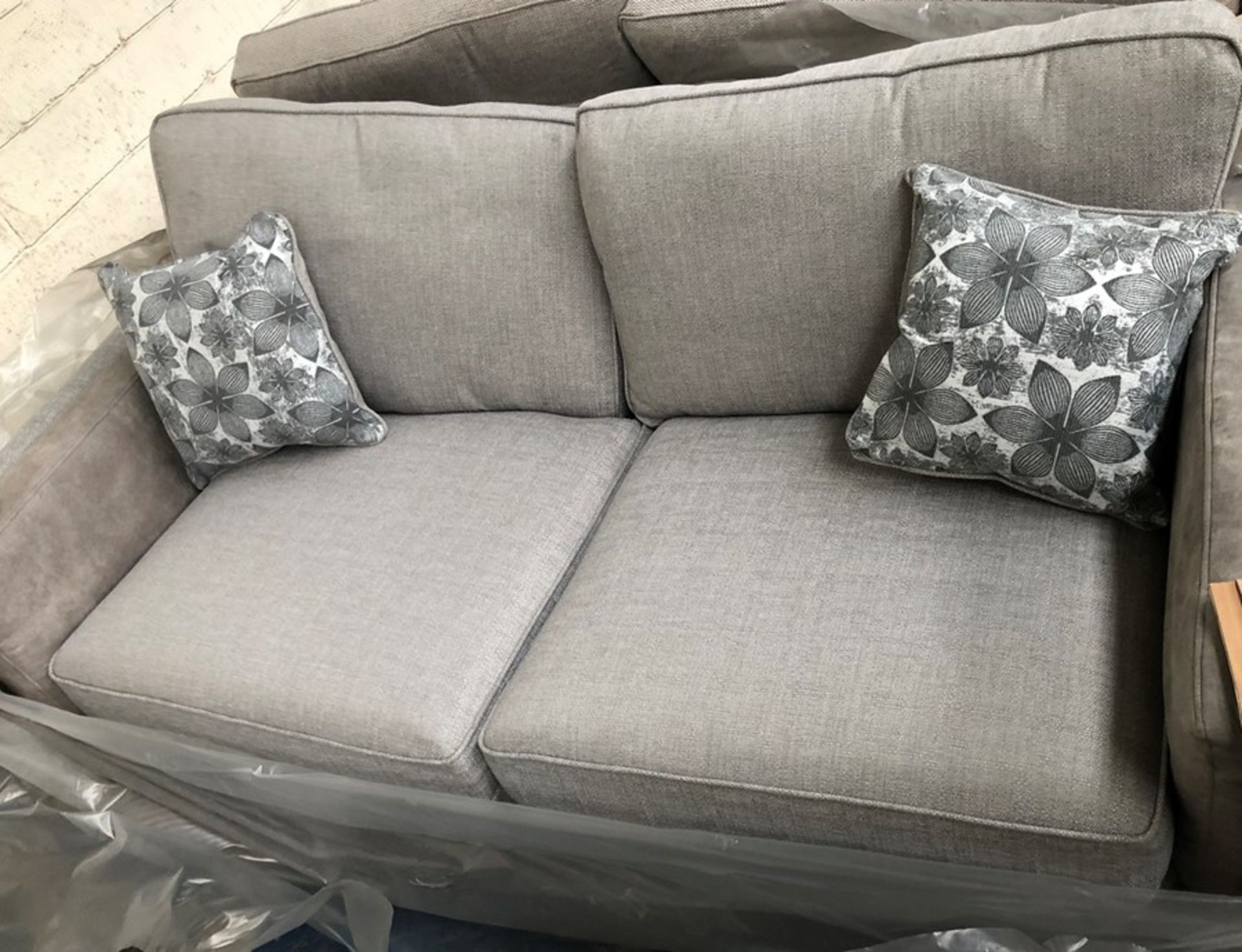 1 BRAND NEW BAGGED FABB SOFAS SEATTLE 3 SEATER SOFA IN LISBON SILVER (VIEWING HIGHLY RECOMMENDED)