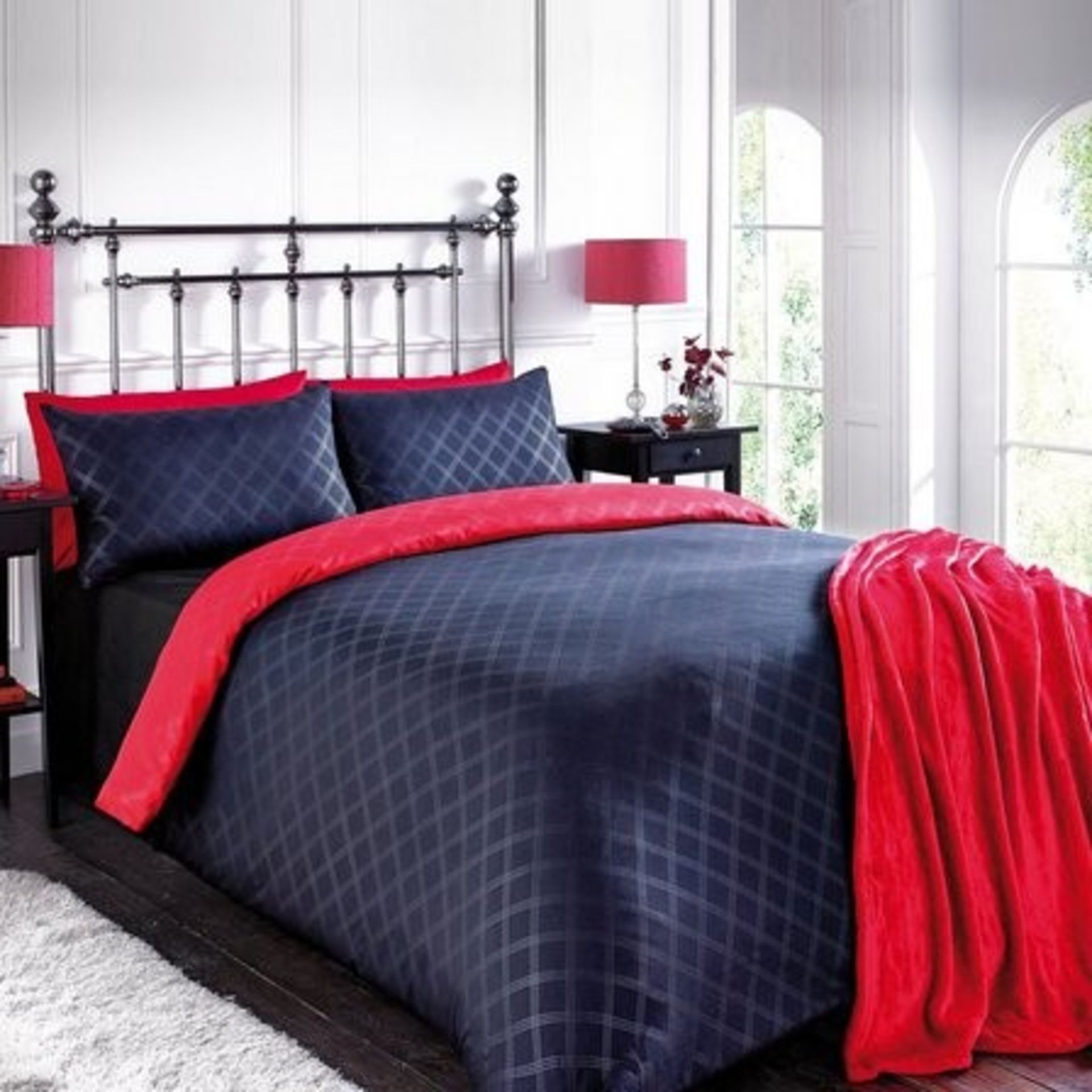 1 AS NEW BAGGED LINDON CHECK BED THROW IN RED / 13