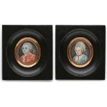 Paar Miniaturen Portraits eines Ehepaares, um 1780. Gouache auf Elfenbein. Je hoch-ov. Bildnis vor