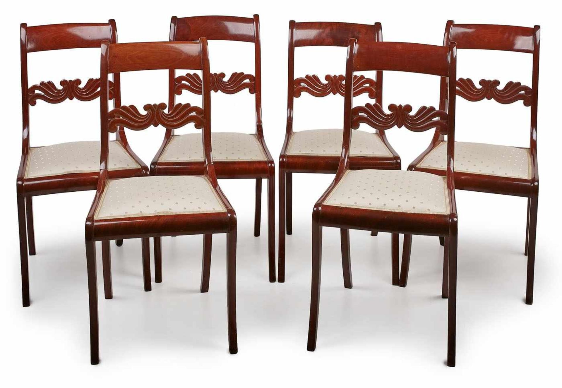 Satz v. 6 Biedermeier-Stühlen, norddt. um 1835. Mahagnoi massiv u. furn. Nach hinten geschweiftes